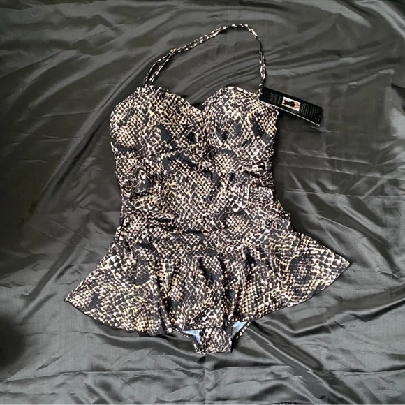 Tommy Hilfiger Other - Tommy Hilfiger Leopard Shore
Shapewear Swimwear Size 14